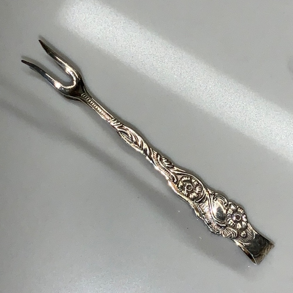 Vintage 4” Sugar Tongs Nils Johan of Sweden Flowers and Scrolls Pattern